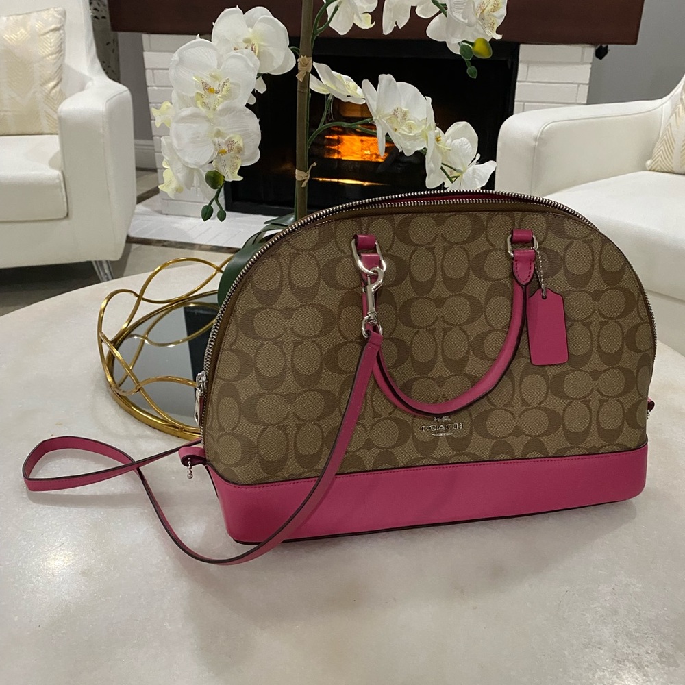 Coach bag, like new, never used